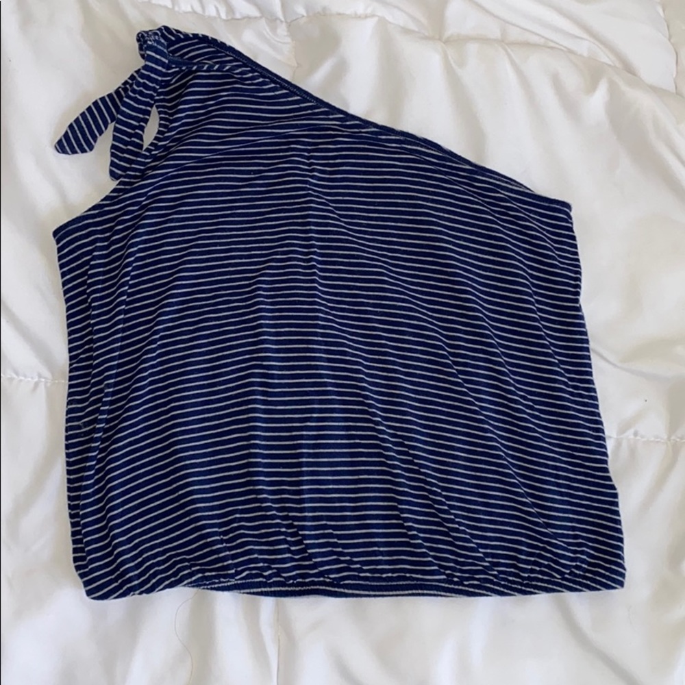 American Eagle top